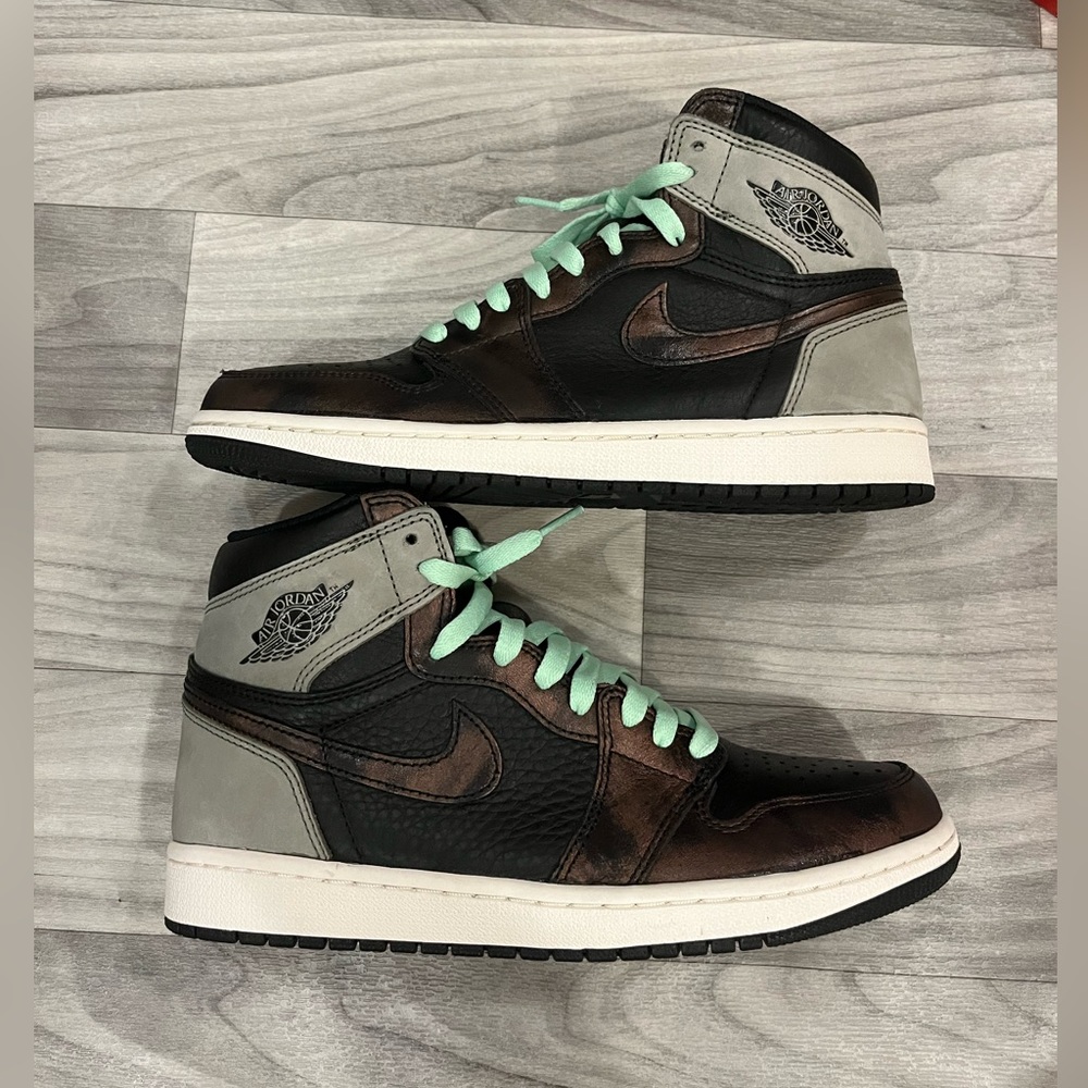Jordan 1 “Patina” (Size 8 & 8.5)